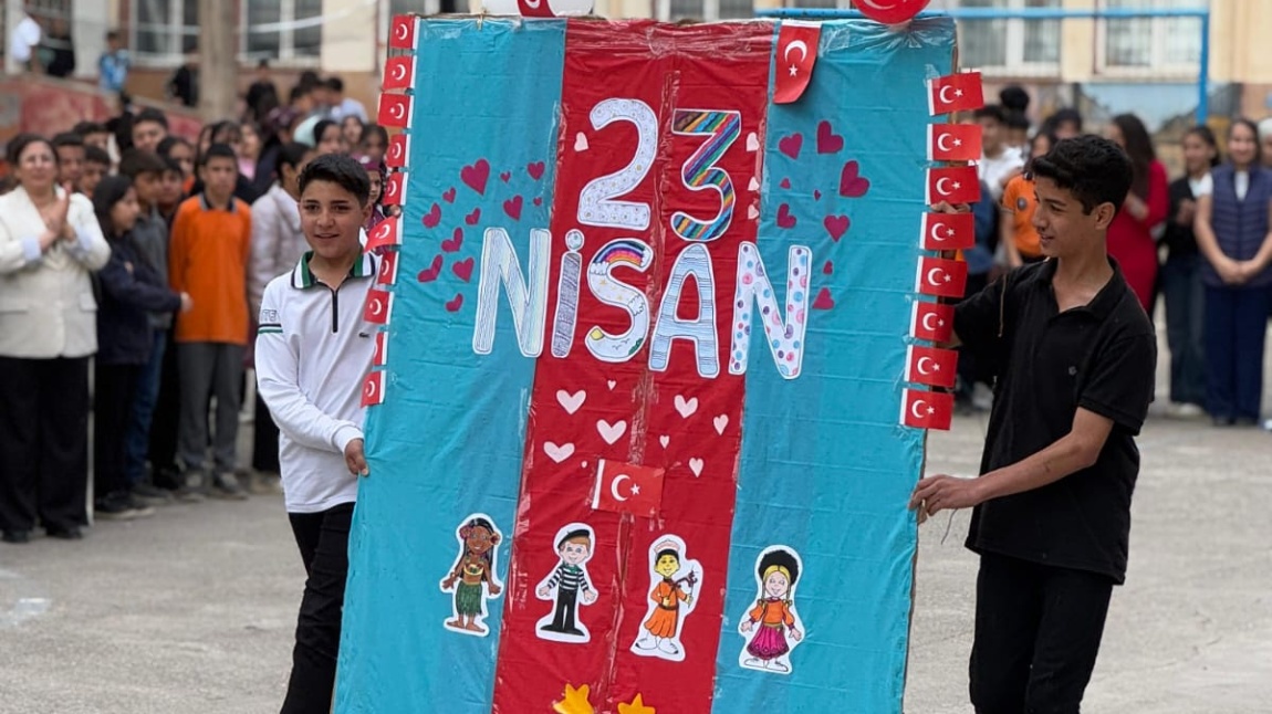 23 Nisan Ulusal Egemenlik ve Çocuk Bayramı Okulumuzda Çoşkuyla Kutlandı.